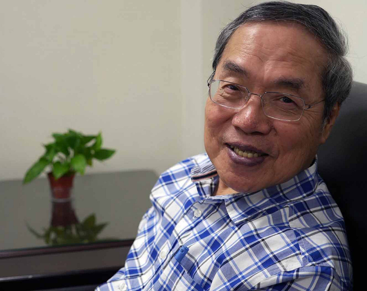 蔡英文就職一周年將屆，《新頭殼》特別專訪政大台文所教授陳芳明，坐下來和我們談談這一年來，蔡英文競選期間曾承諾的「轉型正義」落實多少以及還有哪些進步空間。 圖：趙婉淳/攝