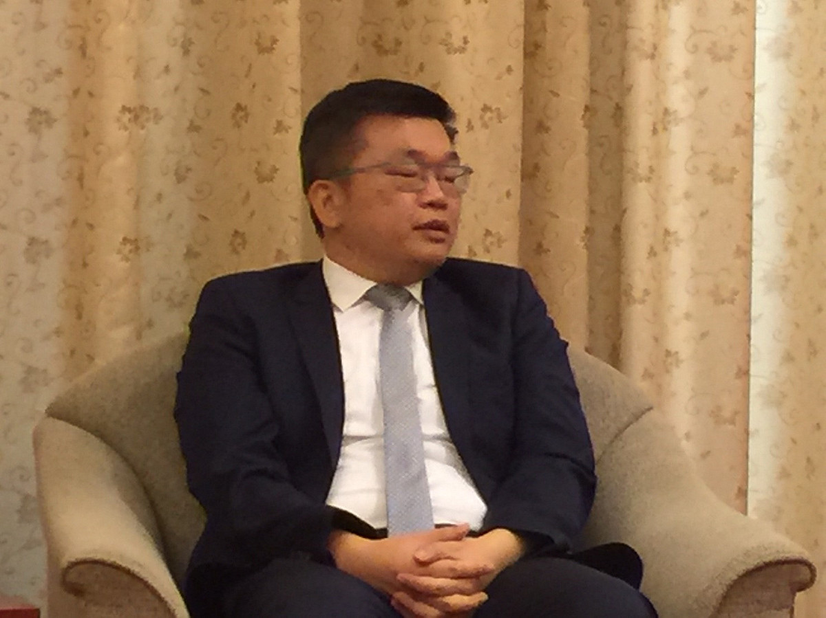 立法院長蘇嘉全因夫人洪恆珠高燒住院，請假全程照。副院長蔡其昌16日表示，洪恆珠每天都在進步中。 圖：林人芳／攝