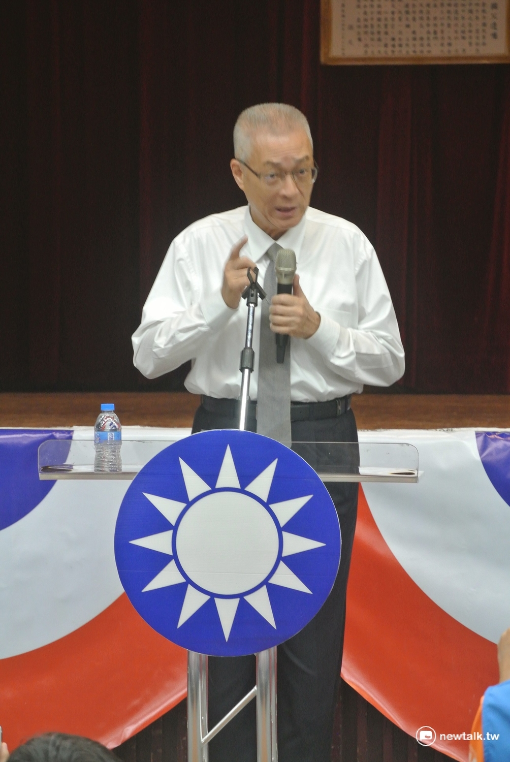 國民黨主席選舉再爆人頭黨員疑雲，吳敦義南部辦公室今(16)天發聲明指控，有1千多名幽靈及人頭黨員設在同一戶籍。 圖：唐復年/攝