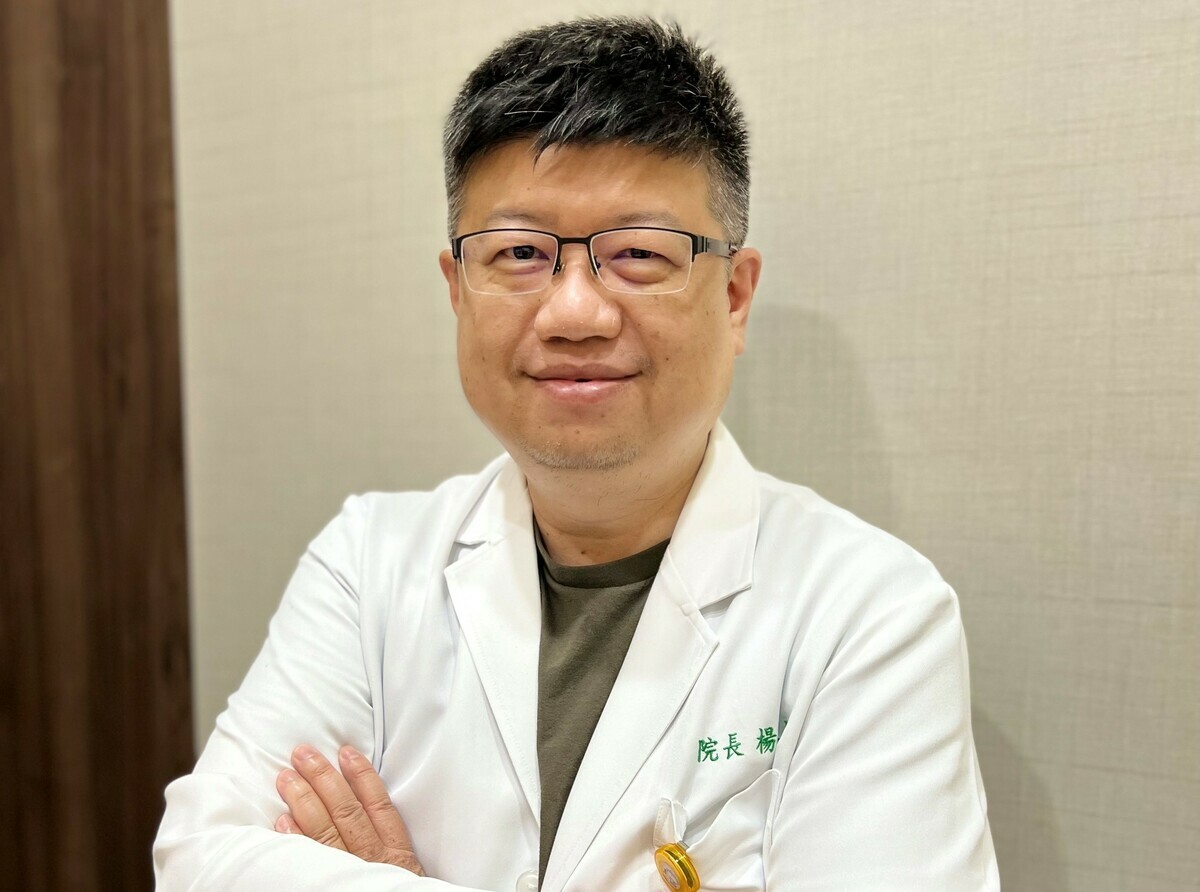 楊啟聖提醒養生重點在於養心。 圖：高美中醫診所/提供