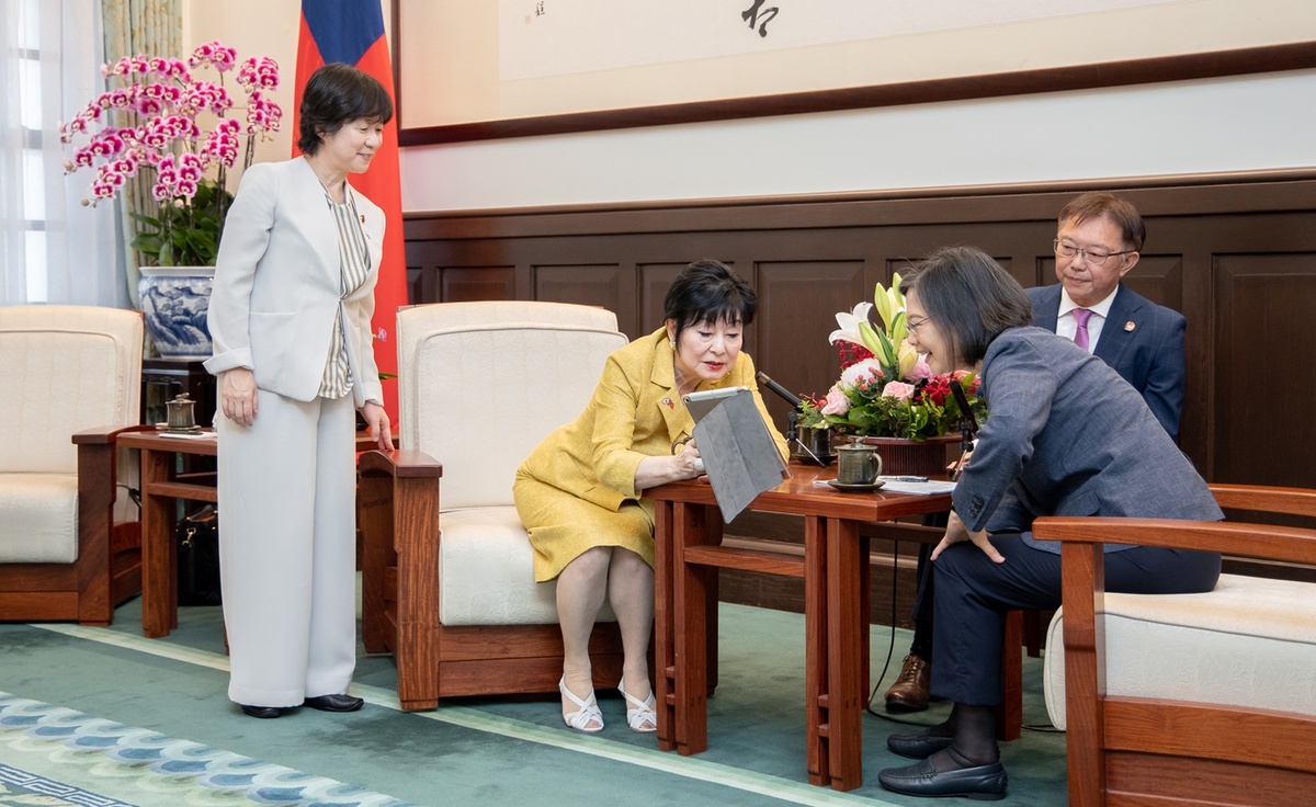 日本前參議院議長山東昭子率團拜會總統蔡英文 圖：總統府提供