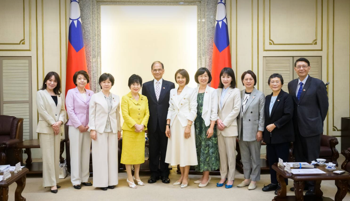游錫堃接見日本前參議院議長山東昭子訪台團一行。 圖：游錫堃辦公室提供