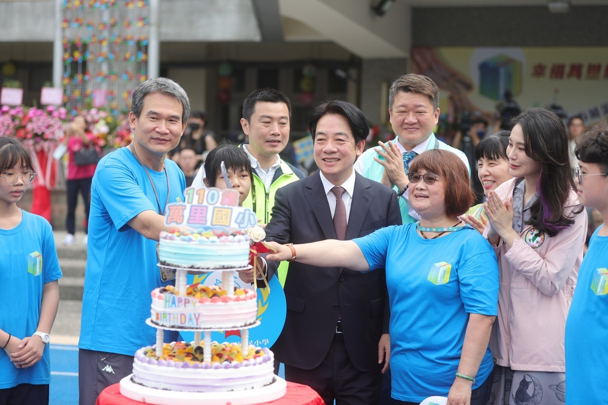 副總統賴清德6 日出席新北萬里國小母校的110年週年校慶活動 圖：總統府/提供