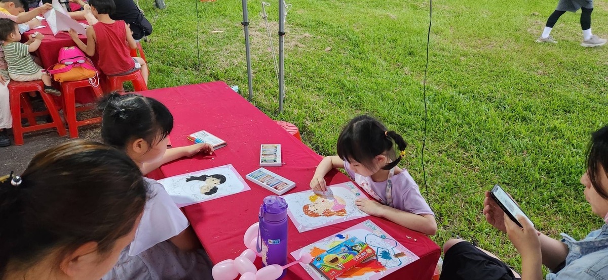 2023新北河濱蝶戀季「盛夏光蝶」開展，活動也規劃親子彩繪攤位。 圖：新北市高灘地工程管理處提供
