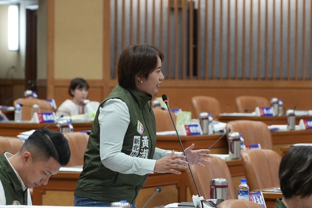 黃淑君強調，近期三芝松樹遭受松材線蟲危害大量死亡，且危害範圍極廣，約4.8公頃、1萬1500株松樹，農業局居然在總質詢稱不清楚狀況，明顯螺絲鬆了！ 圖：黃淑君辦公室提供