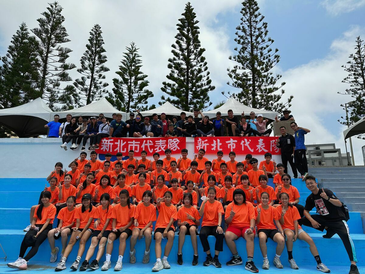 新北市代表隊於112年全國小學田徑錦標賽合照 圖：新北市教育局提供