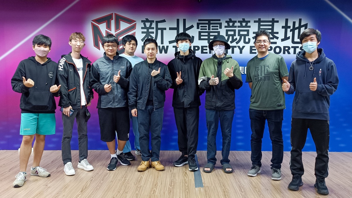 電競學堂Spotlight，推出20個主題課程，自3月陸續開課後，截至4月已有超過300位熱愛電競的學員爭相報名。 圖：新北市經發局提供