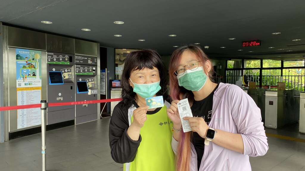母親節親子同行貓空纜車一日票買1送1。 圖：台北大眾捷運股份有限公司／提供