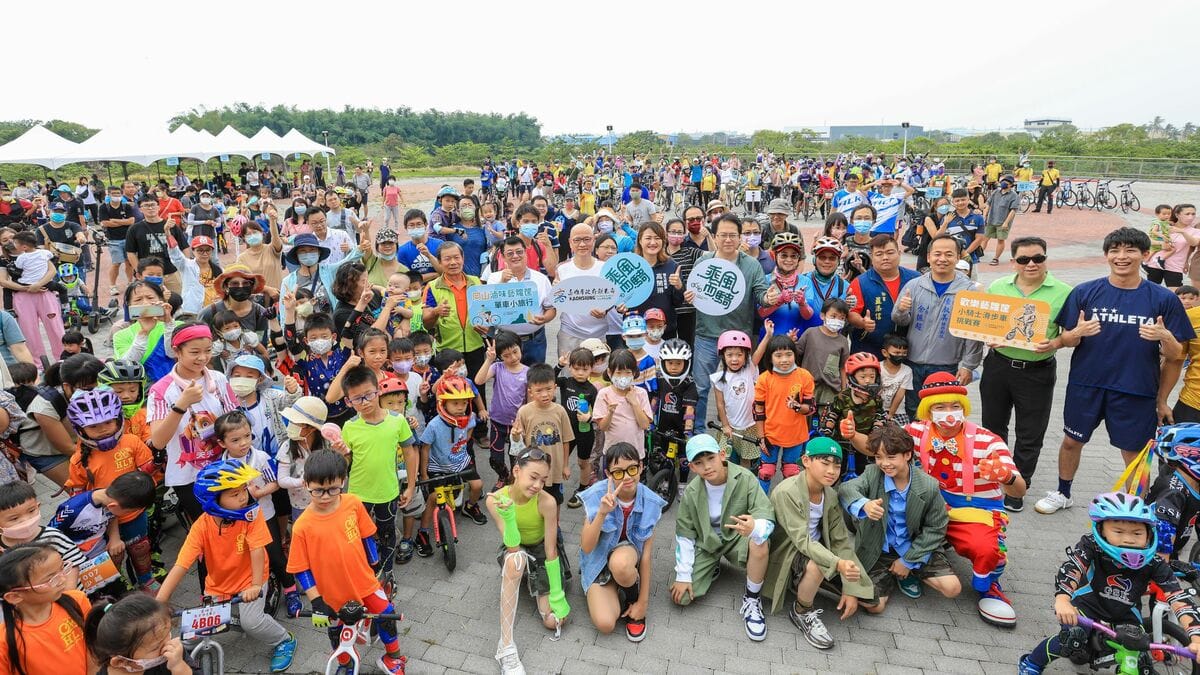 乘風而騎首場活動於崗山登場。 圖：高雄市觀光局提供
