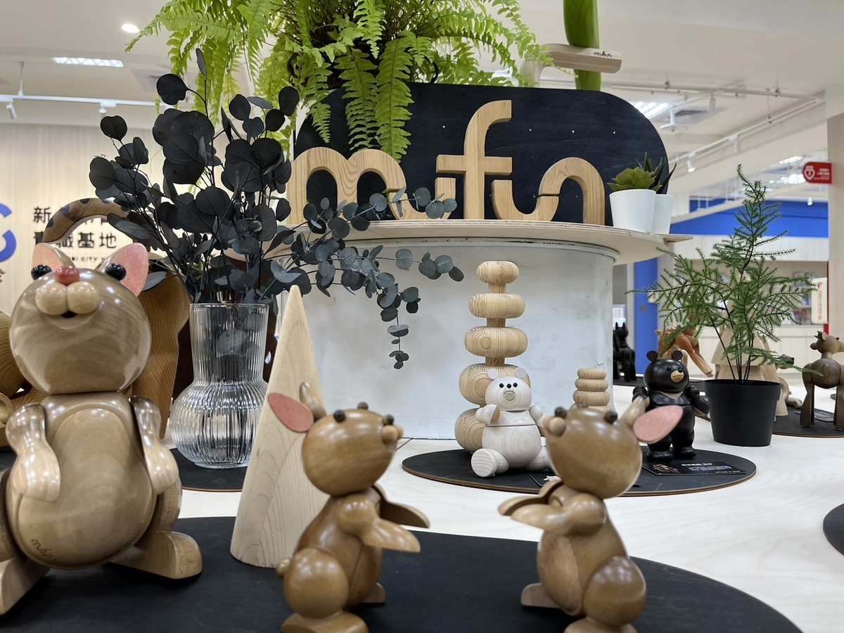 青職基地動物木偶展參觀還可參加抽獎。 圖：新北市青年局提供