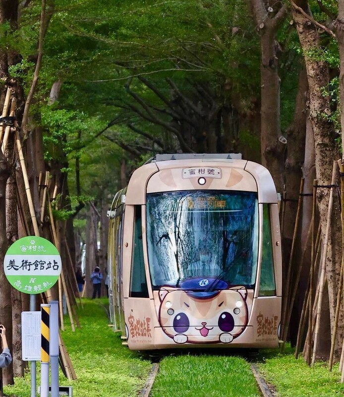 最美輕軌路段龍貓隧道。 圖：高雄市觀光局提供
