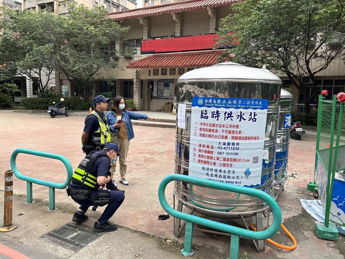 大溪警方將供水處設置為巡簽要點。 圖：大溪分局／提供