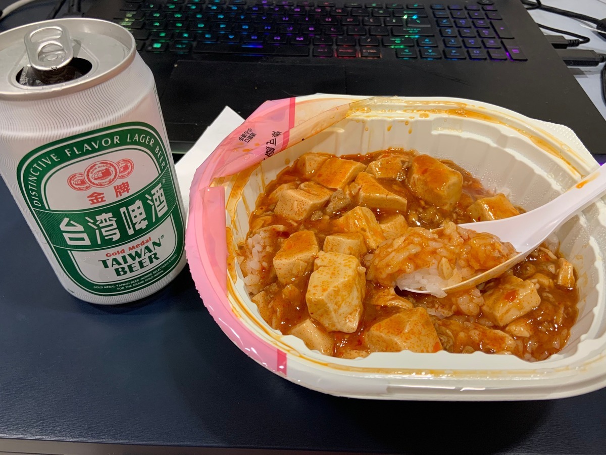 SivHD愛上超商麻婆豆腐燴飯。 圖：翻攝自SivHD FB