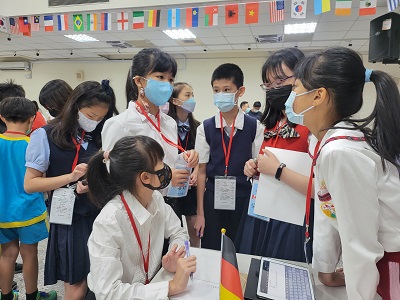 模聯大會互相討論。 圖：新北市教育局提供
