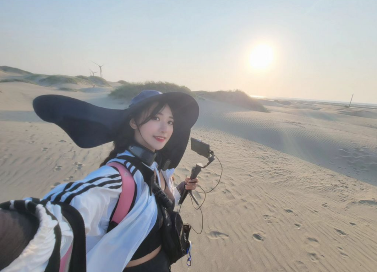 南韓知名實況主「企鵝妹」昨(15)日從苗栗走山路到台中，全程徒步走了破30公里。 圖：翻攝自IG＠yyj0728