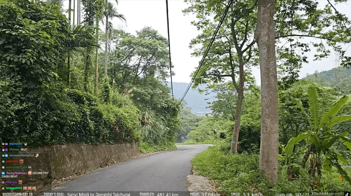 企鵝妹昨日的路程整個都是山路，被網友稱為「地獄級路線」。 圖：翻攝自Twitch/Jinnytty