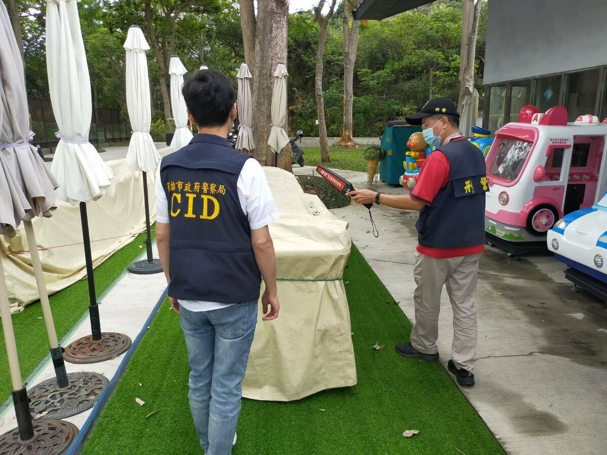 高雄市壽山動物園今(18)日上午收到不明恐嚇信，警方與園方全面巡檢中。 圖：高雄市觀光局提供