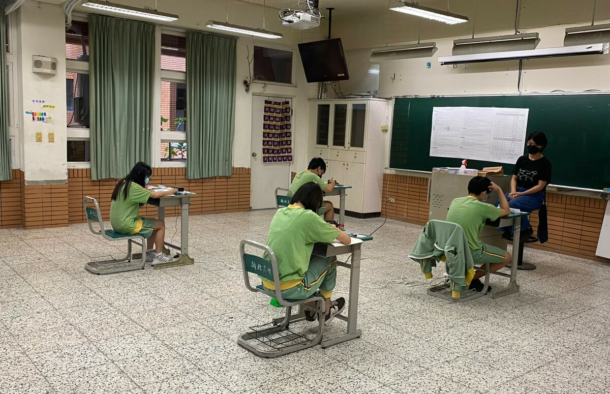 新北高中特殊試場考生應試情形。 圖：新北市教育局提供