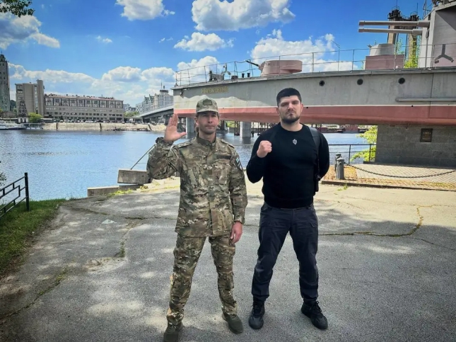 領導攻入俄國境內兩之反叛軍的首領，丹尼斯·卡普斯京（右）和馬克西米利安·安德隆尼科夫（左） 圖 : 翻攝自紅星新聞