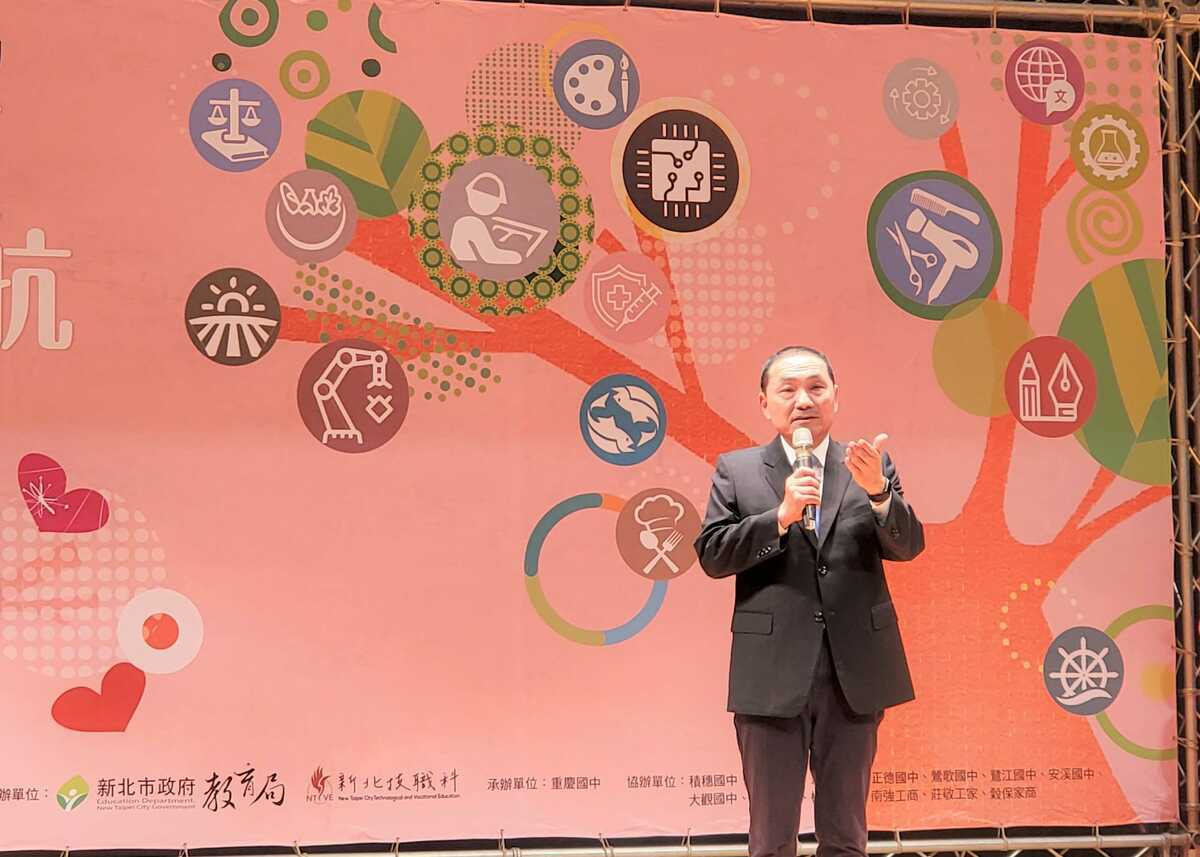 侯友宜表示，新北首推人才永續百萬獎學金，在地培育頂尖人才。 圖：新北市教育局/提供