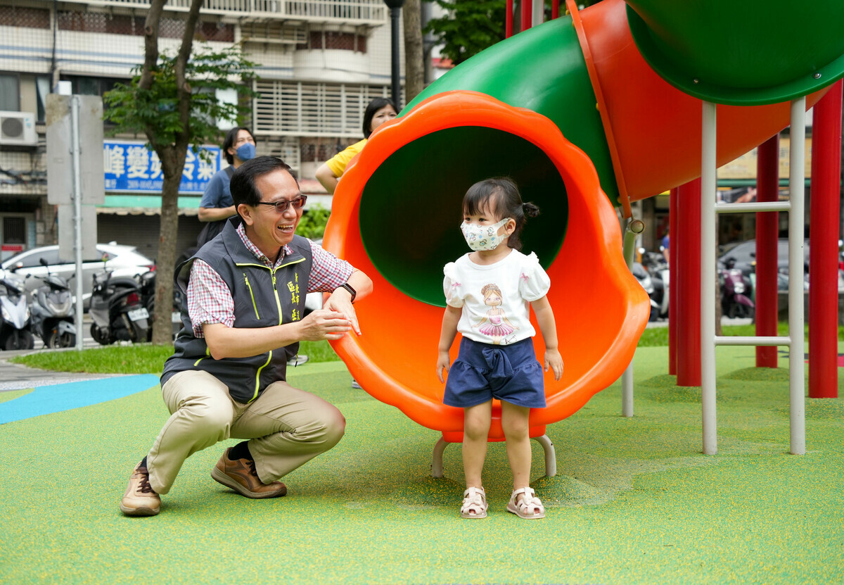 淡水區長巫宗仁相信通過這些改善措施，民生公園將成為一個更加完美的親子休閒場所，為大家帶來更加豐富多元的生活體驗。 圖：淡水區公所提供