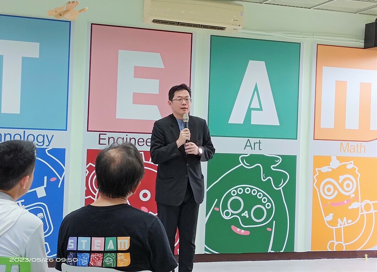 STEAM輔導小組指導教授林坤誼表示，期盼STEAM跨域種子團隊能夠持續從學生的角度出發，共同合作開發出更多跨域整合的多元課程，以培養學生的STEAM關鍵能力。 圖：新北市教育局提供