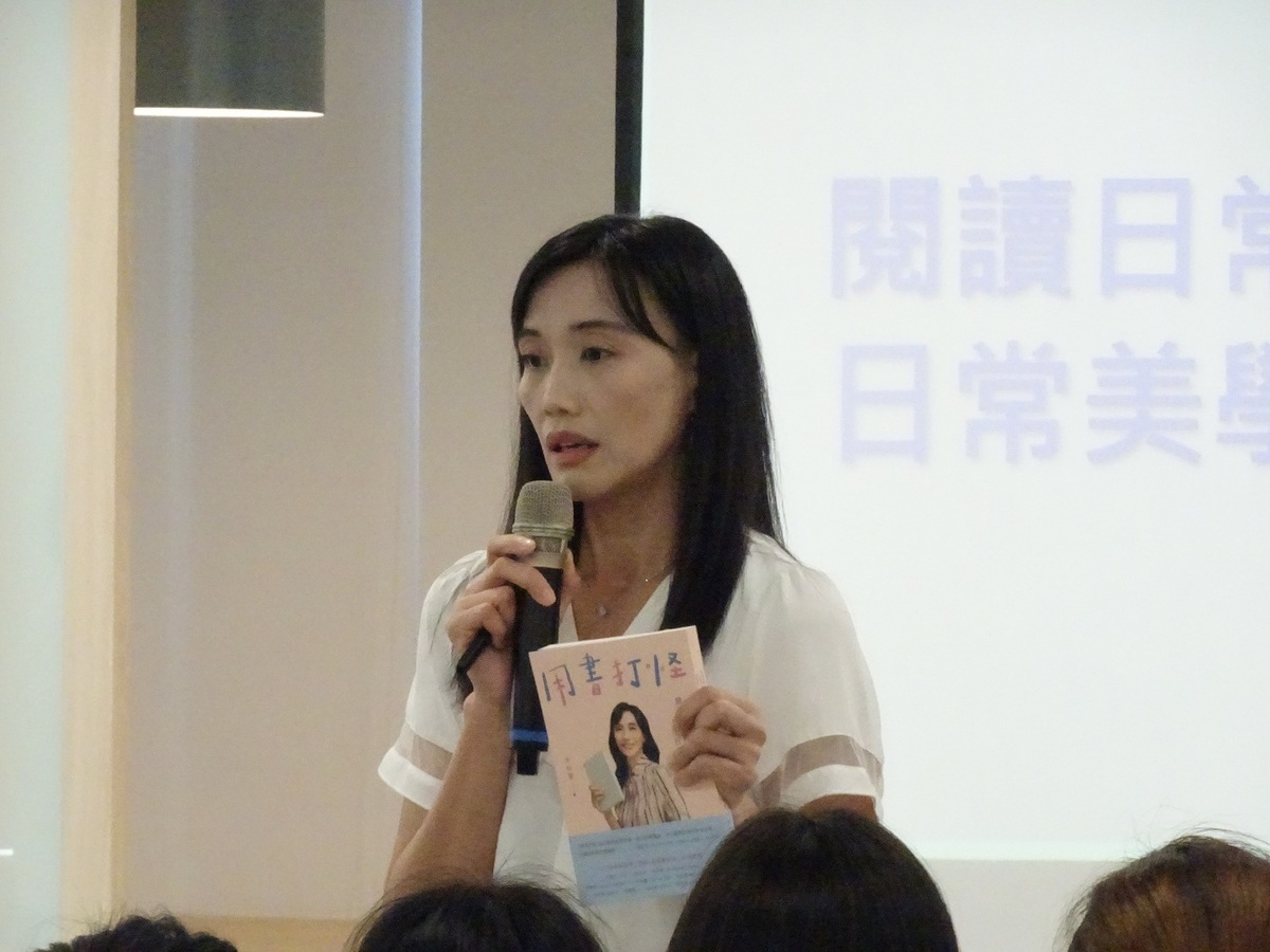 宋怡慧老師被喻為「閱讀的傳道士」，對閱讀推廣不遺餘力。 圖：益品書屋提供