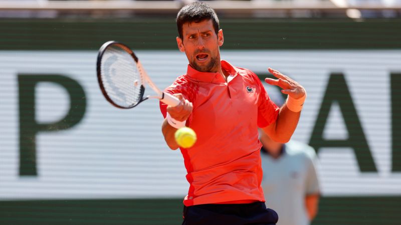 Novak Djokovic在法國網球公開賽首輪以6:3、6:2、7:6(1)直落三擊敗了美國小將Aleksandar Kovacevic。 圖／美聯社／達志影像