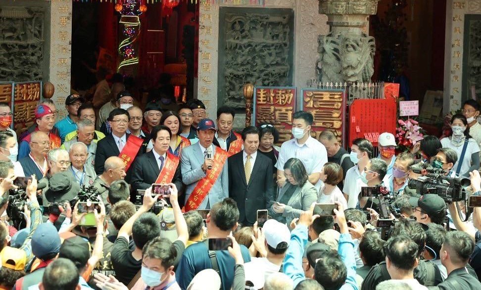 鴻海創辦人郭台銘與民進黨總統參選人賴清德在金門同台。 圖：郭台銘辦公室/提供