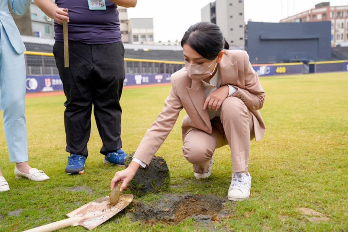高虹安上任後仍猛打前朝「大秘寶」議題，從民調看來效果已疲乏。 圖：市府提供