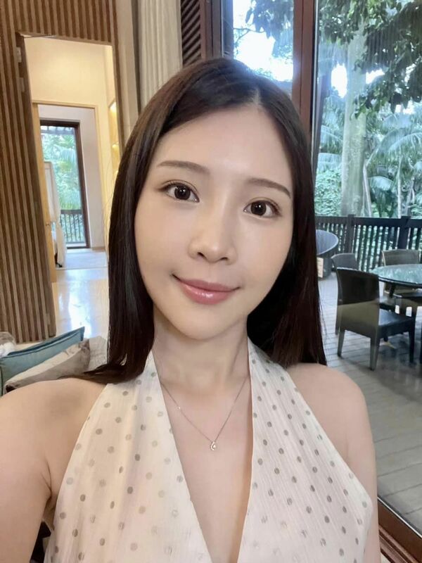 「雞排妹」鄭家純表示，「願意幫忙」代表不為個人名利的付出，因為答應的前提就是「無所求」。 圖：翻攝自鄭家純臉書（資料照）