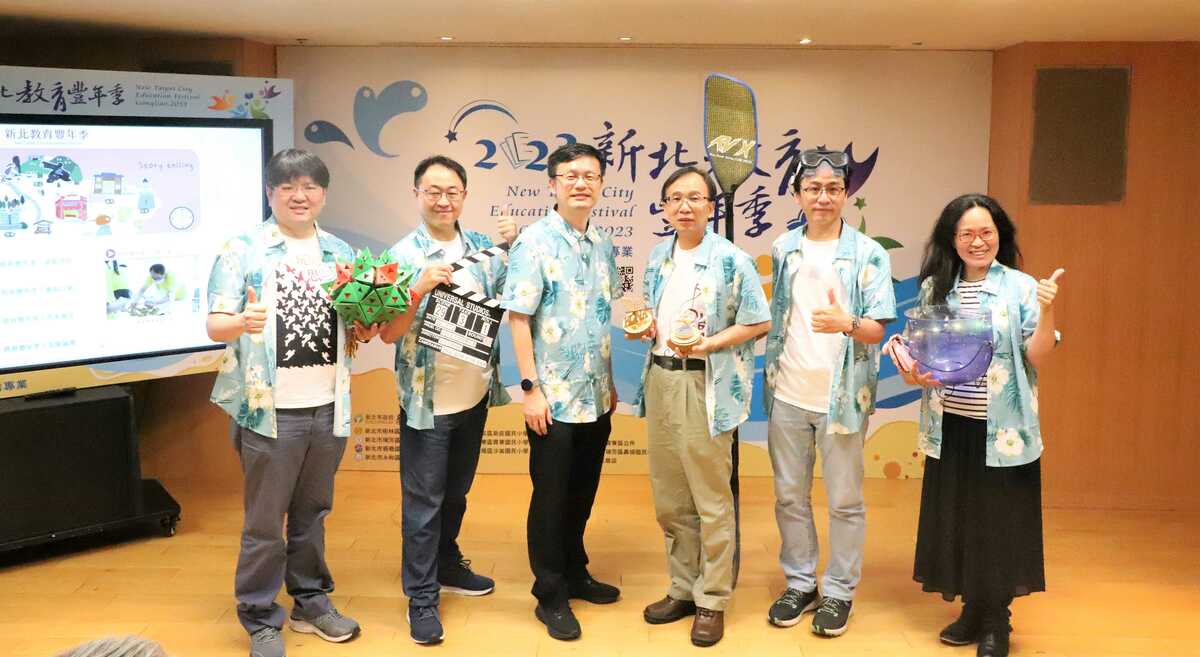 教育局長張明文(左3)與5位名師，林口國中老師李政憲(左1)、海山國小老師吳瑞福(左2)、自強國小校長許以平(左4)、忠義國小老師江英瑞(左5)、江翠國中老師吳芳蕙(左6)合影。 圖：新北市教育局提供