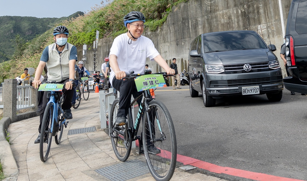行政院長陳建仁等人3日上午前往基隆出席「2023世界自行車日全台環騎活動」 圖：總統府提供
