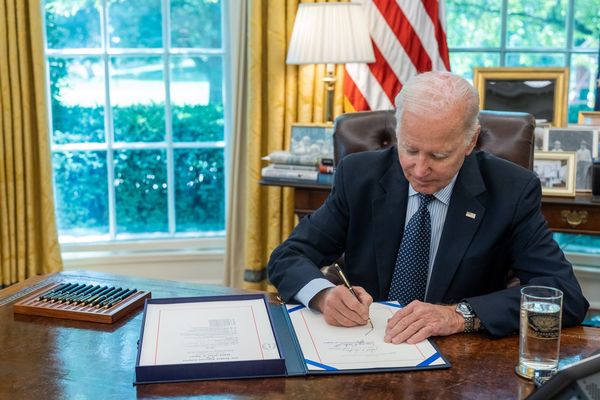 拜登3日簽署「2023年財政責任法案」（Fiscal Responsibility Act of 2023）。 圖：翻攝白宮臉書