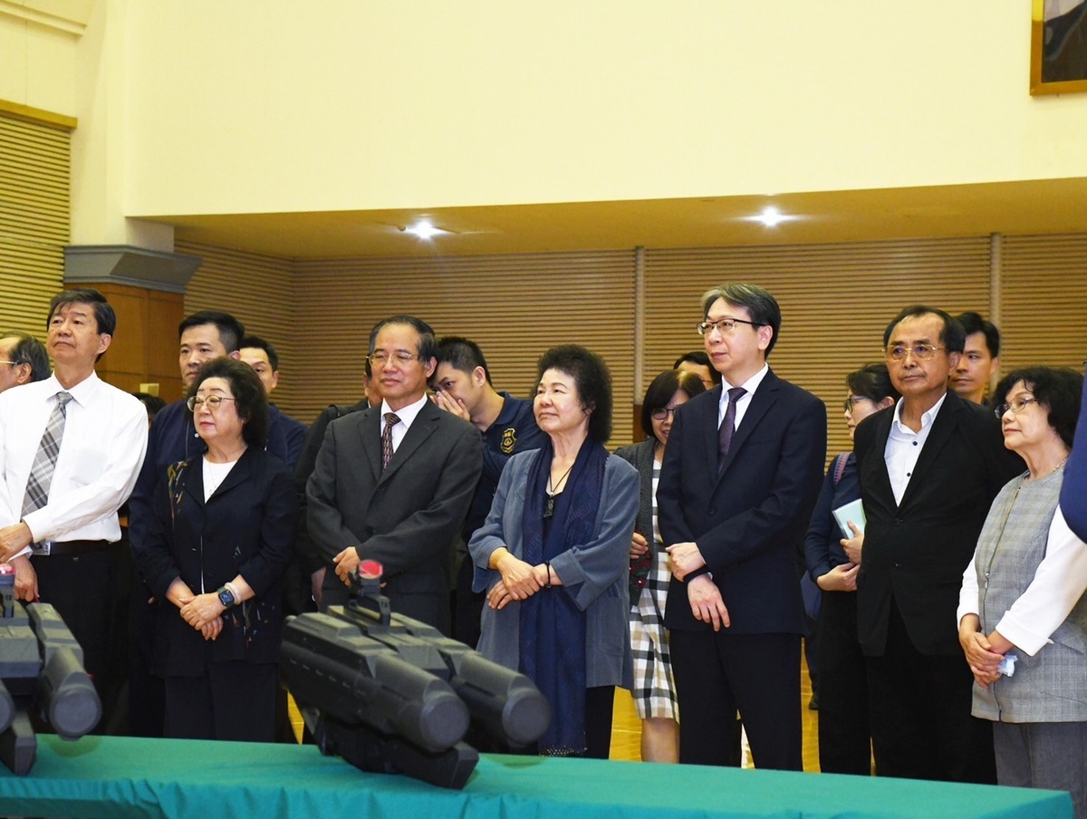 監察院外交及國防委員會委員6月2日巡察國安局特勤中心. 圖：監察院提供