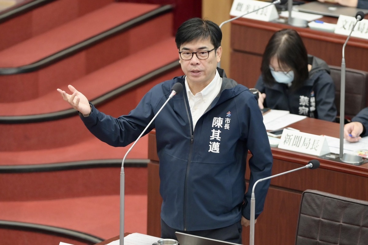 李雨庭服務處遭衝撞，陳其邁公開譴責暴行。 圖：高雄市政府提供（資料照）