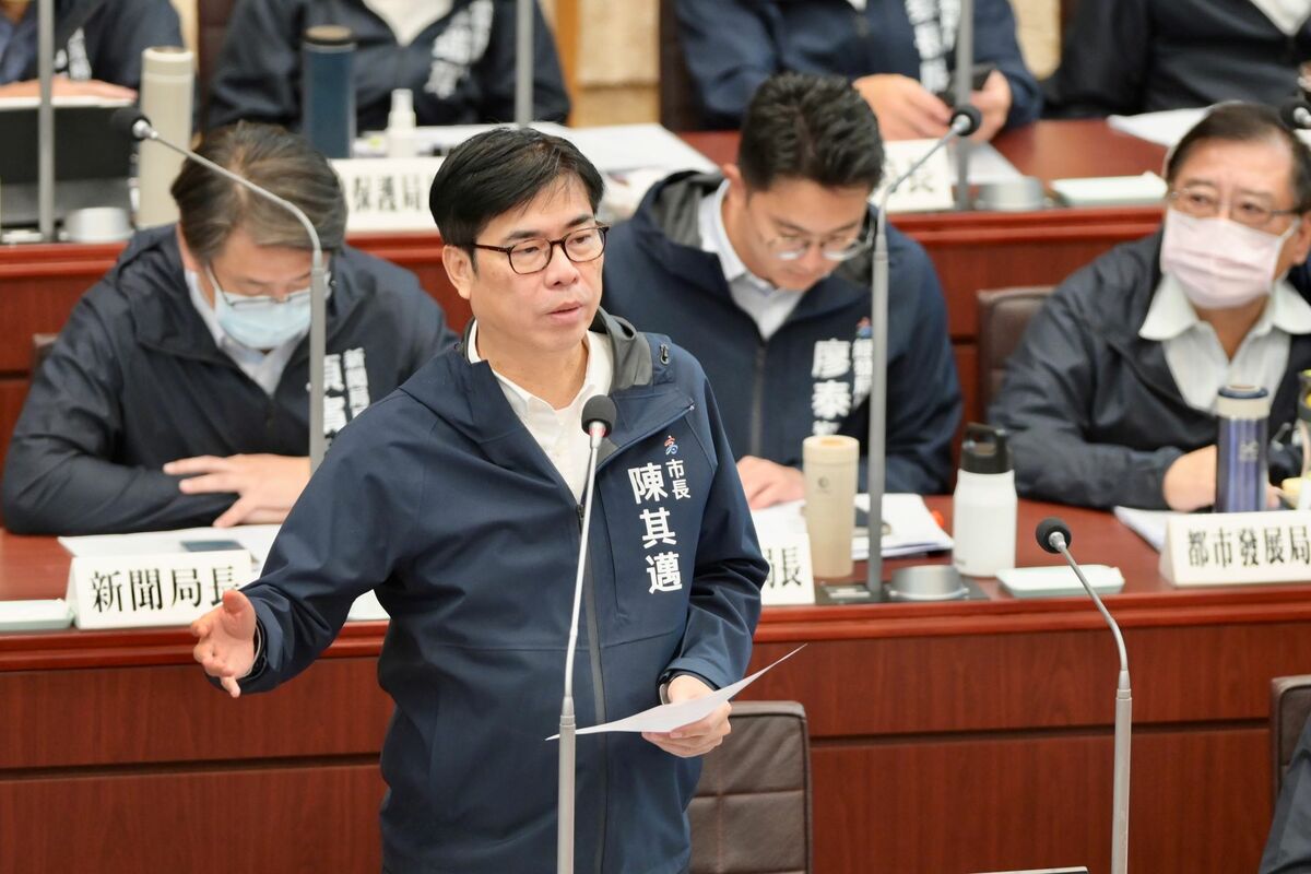陳其邁表示以彈性靈活方式兼顧財政平衡與市政建設。 圖：高雄市政府提供