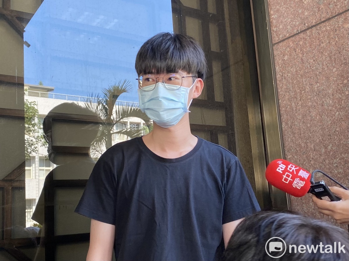 李男今赴北檢提告中國六四民運人士王丹涉強制性交未遂罪。 圖：周煊惠 / 攝