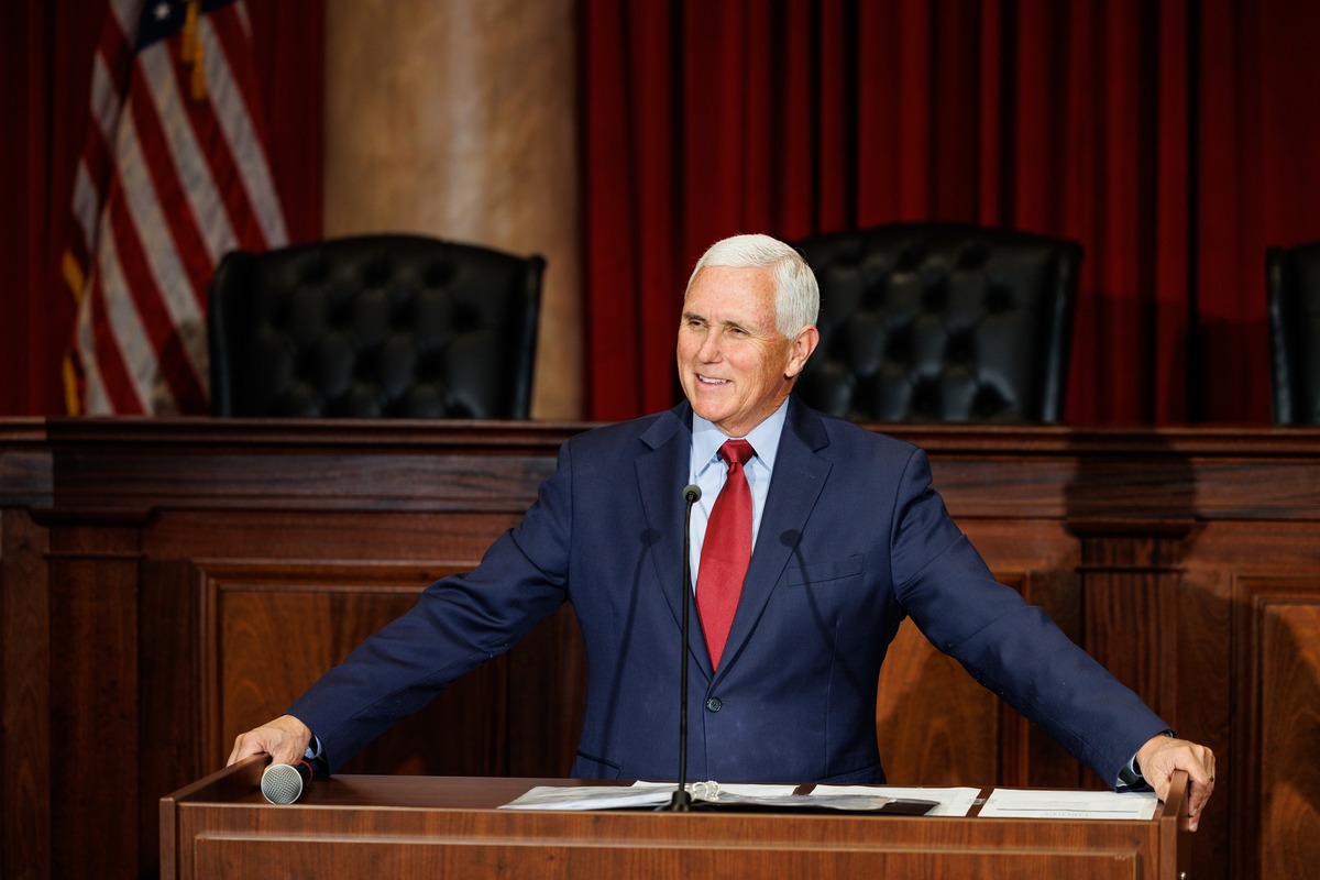 前美國副總統彭斯（Mike Pence）主張，美國必須堅決支持台灣，反對任何孤立主義的觀點。 圖：翻攝自彭斯臉書