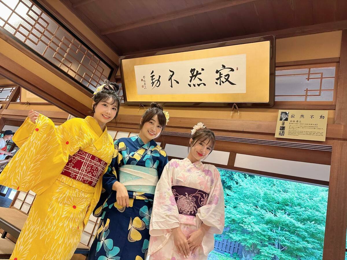 樂天女孩成員筠熹、岱縈和陳伊，近日受邀前往山口縣擔任觀光推廣大使。 圖：翻攝自FB/Rakuten Girls