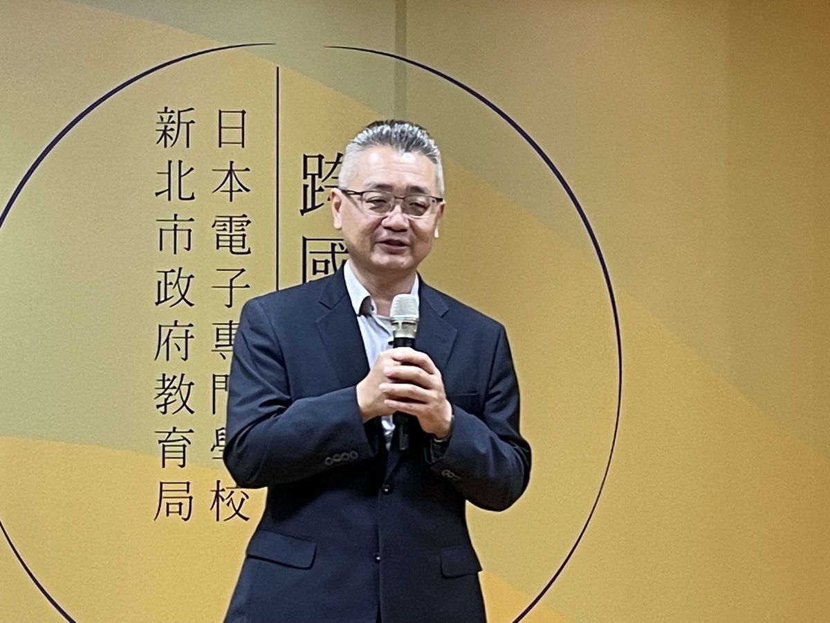教育局副局長劉明超出席簽署儀式致詞。 圖：新北市教育局提供