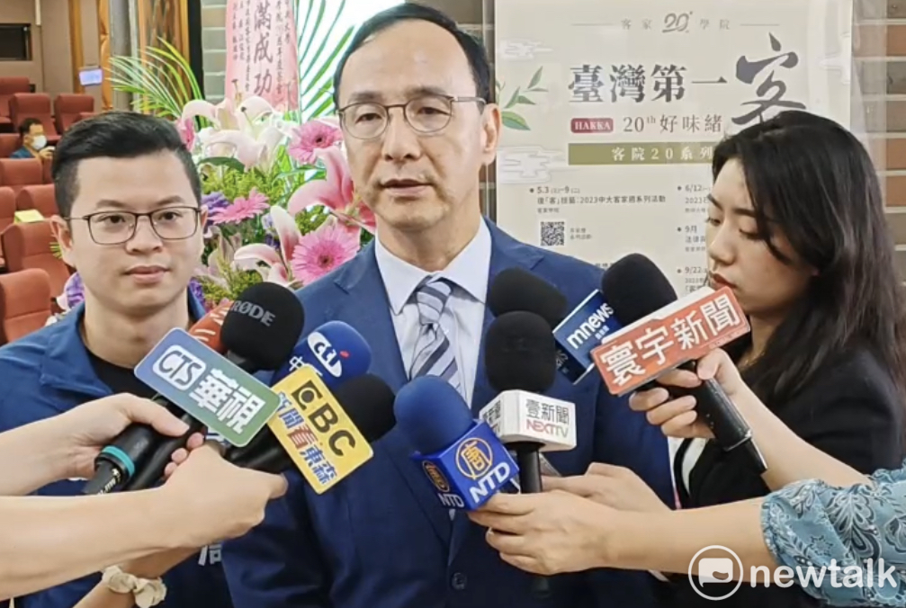 朱立倫表達對鍾沛君最多的關懷與支持。 圖：林昀真/攝