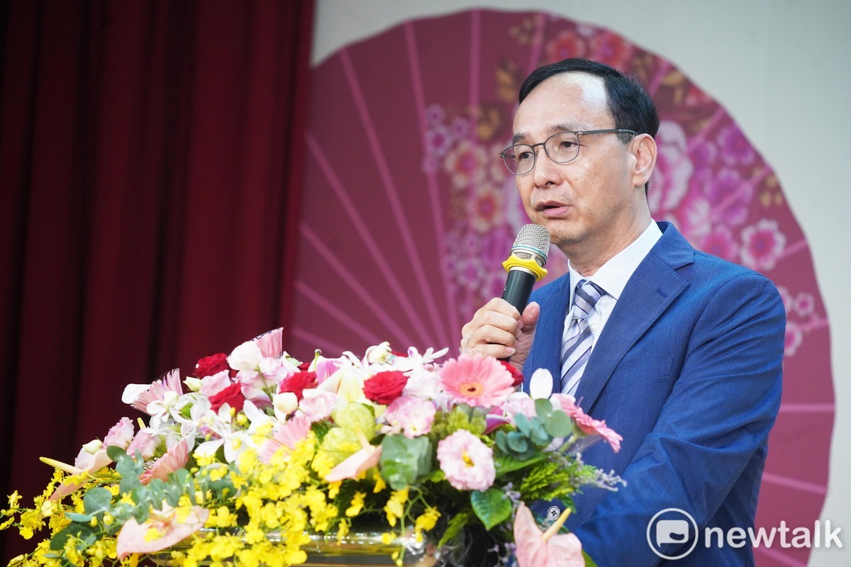朱立倫坦言，侯友宜現在是國民黨總統參選人，在處理幼兒園餵藥案事件過程中，「政治應對上應記取教訓，更努力、更加油」。 圖：林昀真／攝