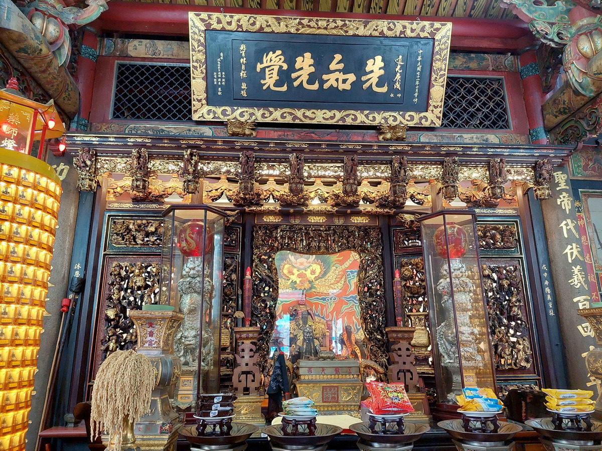 三重先嗇宮正殿神龕。 圖：新北市文化局提供