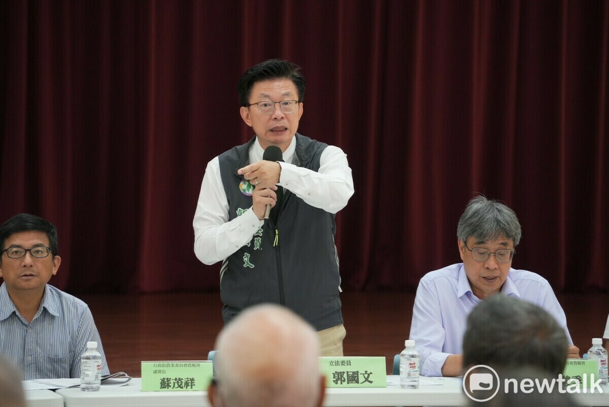 立委郭國文邀請農委會、農糧署與台南市農業局與農民代表舉行座談會，針對硬質玉米天然災害救助的認定標準問題進行討論。 圖：黃博郎／攝（資料照）