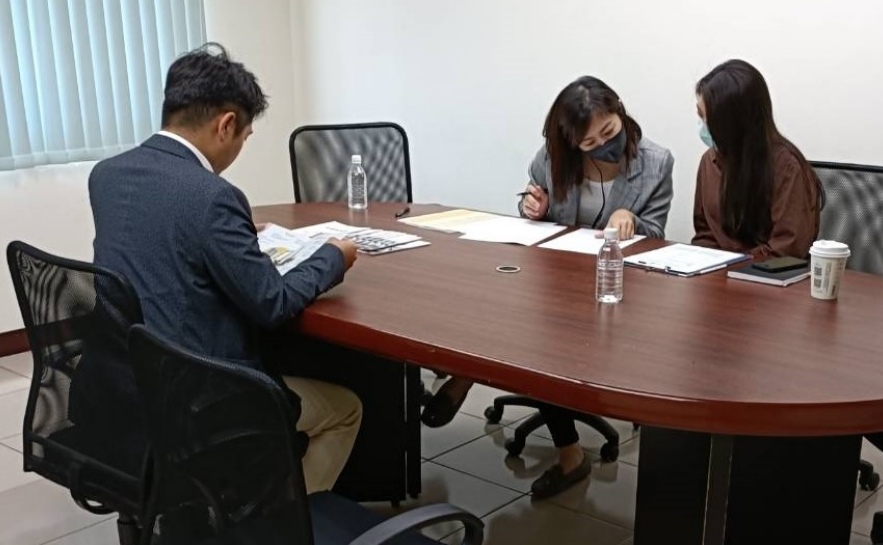 工作博覽會邀請企業與人資現場進行招聘和面試。 圖：影響力教育基金會提供