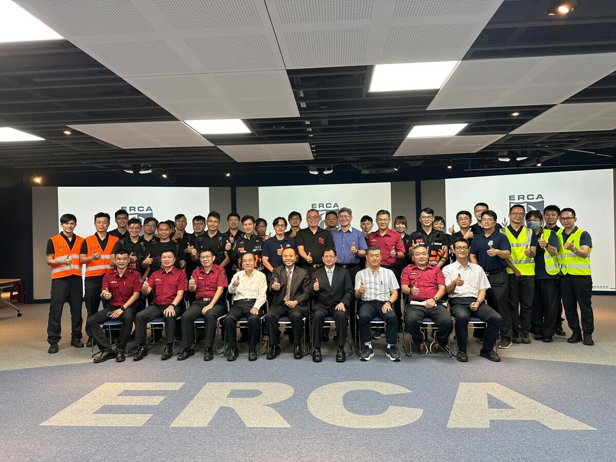 李清安期勉此次訓練統合既有的指揮觀念，落實執行外勤大隊災害現場救災安全的目標。 圖：新北市消防局提供
