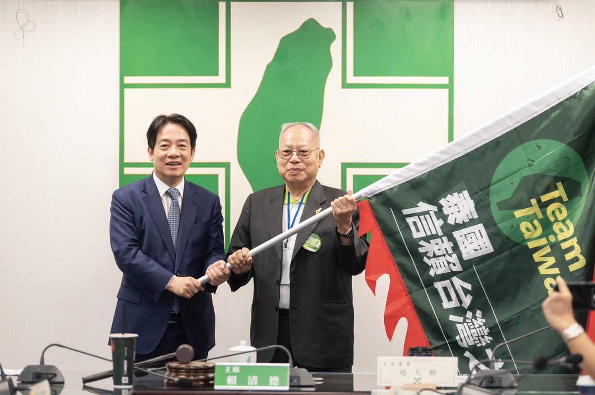 泰國信賴台灣之友會籌備會14日拜會民進黨主席賴清德，圖右為總會長黃員教 圖：賴清德競辦/提供