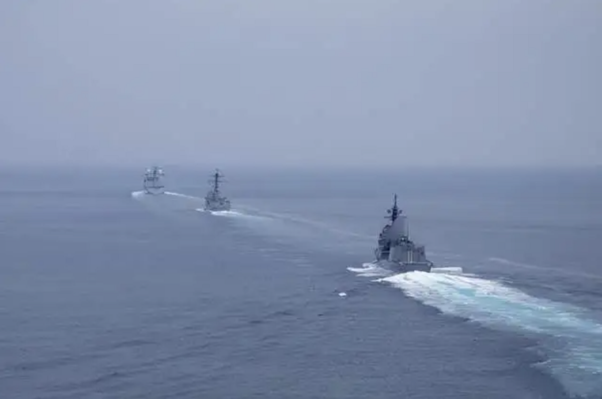 美、家、日、澳四國首次於東海舉行聯合軍演。 圖 : 翻攝自車馬點兵V