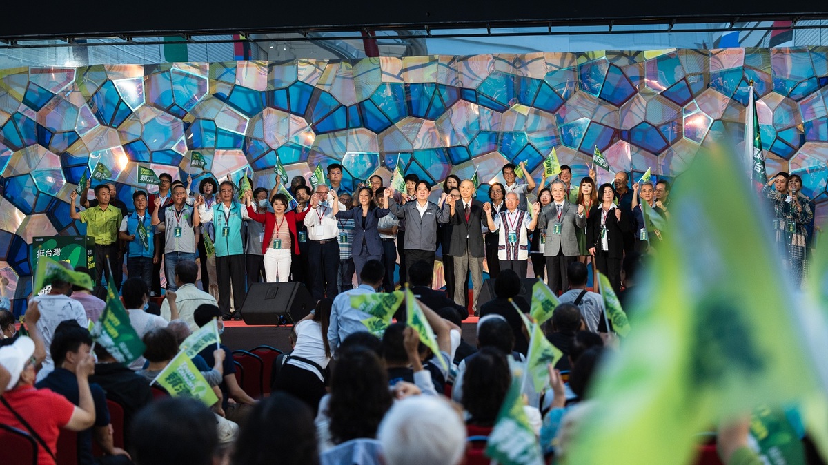 民主進步黨主席暨總統參選人賴清德今（17）日下午出席「花蓮縣信賴台灣之友會成立大會」。 圖：民進黨提供